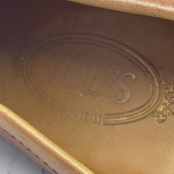 Tod’s Women Slip on Buckle Tan Leather Loafers. Size 6.5 US (36.5 Italian). - Picture 7 of 12